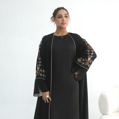 Bestickter Kimono mit Blumenmuster
