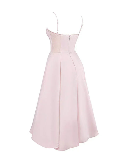 Ausgestelltes Abendkleid