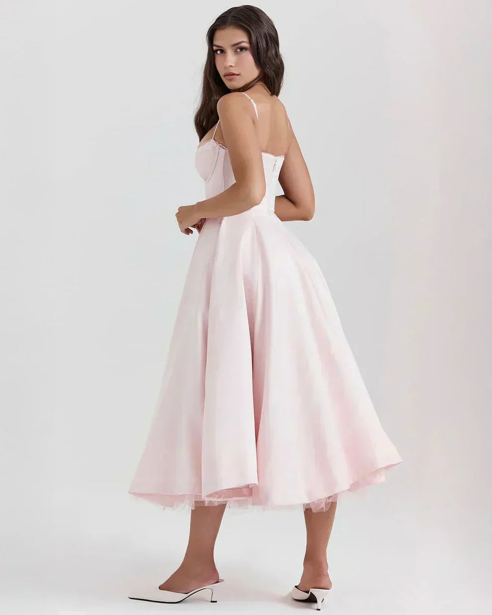 Ausgestelltes Abendkleid