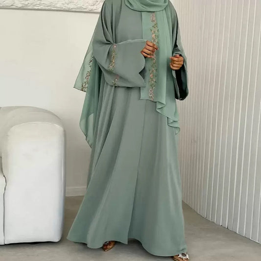 Abaya mit Tuch und Blumendetails