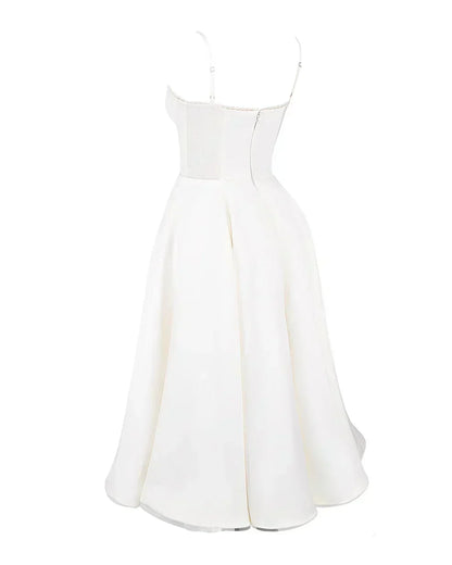 Ausgestelltes Abendkleid