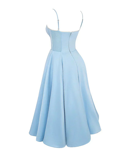 Ausgestelltes Abendkleid