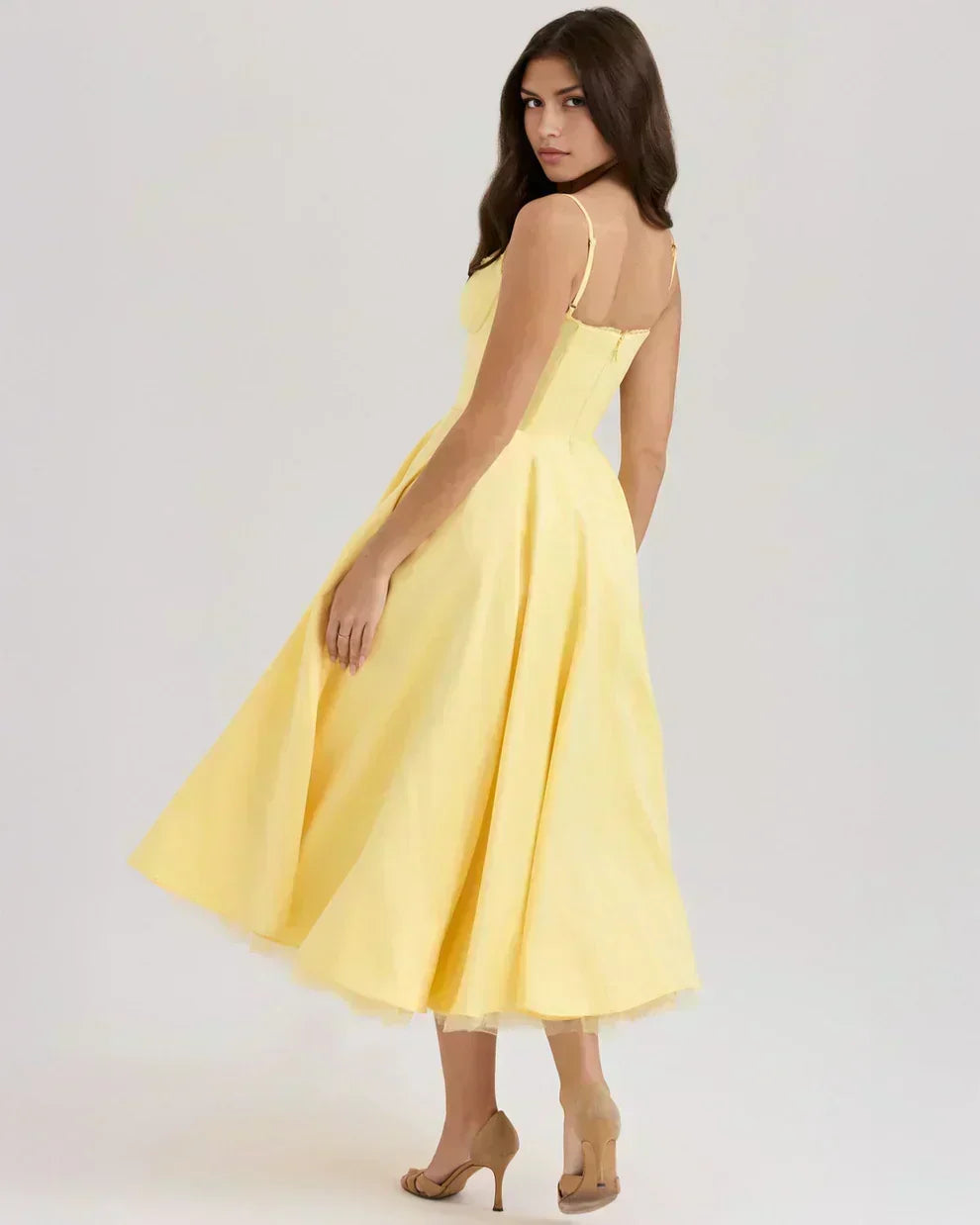 Ausgestelltes Abendkleid