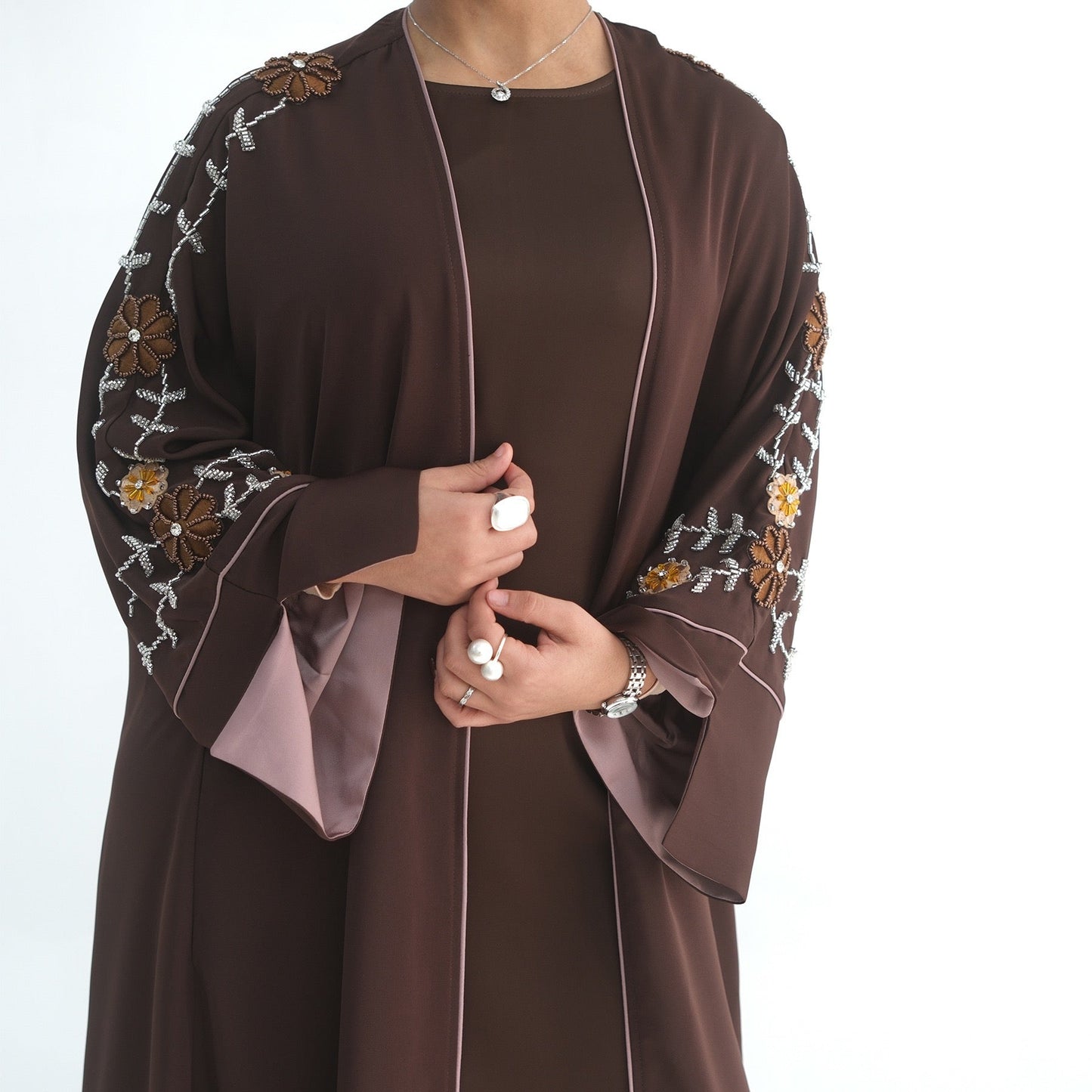 Bestickter Kimono mit Blumenmuster