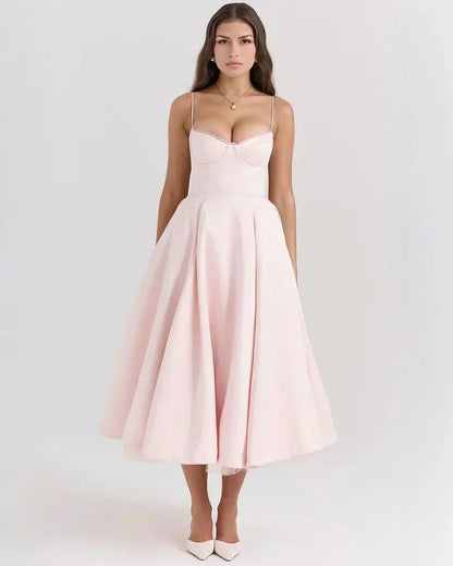Ausgestelltes Abendkleid