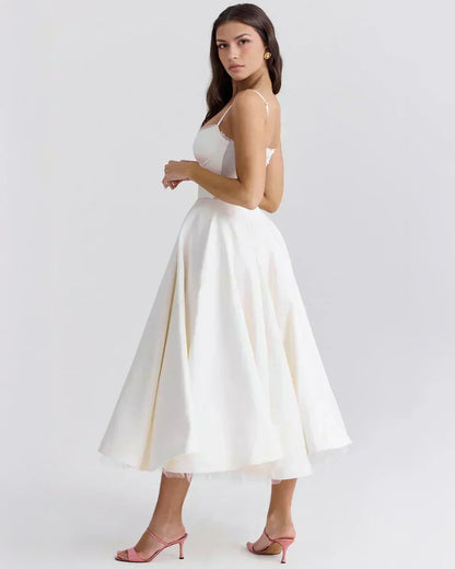 Ausgestelltes Abendkleid