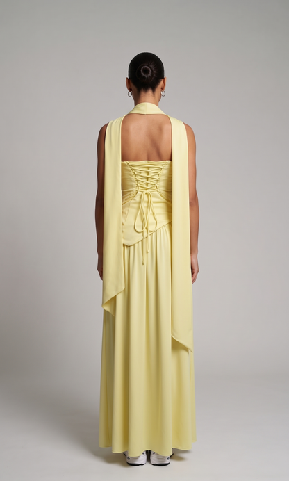 Elegantes Maxikleid mit Schal