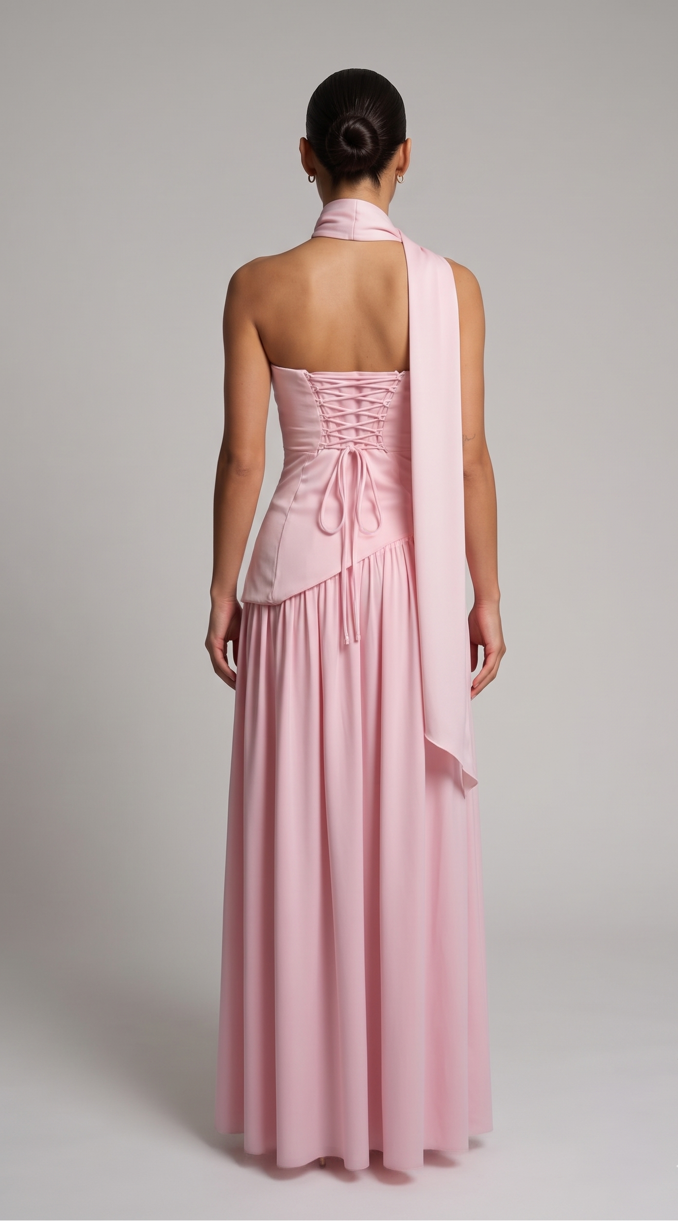 Elegantes Maxikleid mit Schal