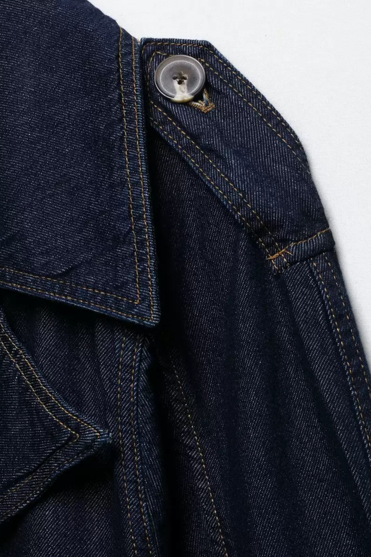 Jeansjacke mit Gürtel